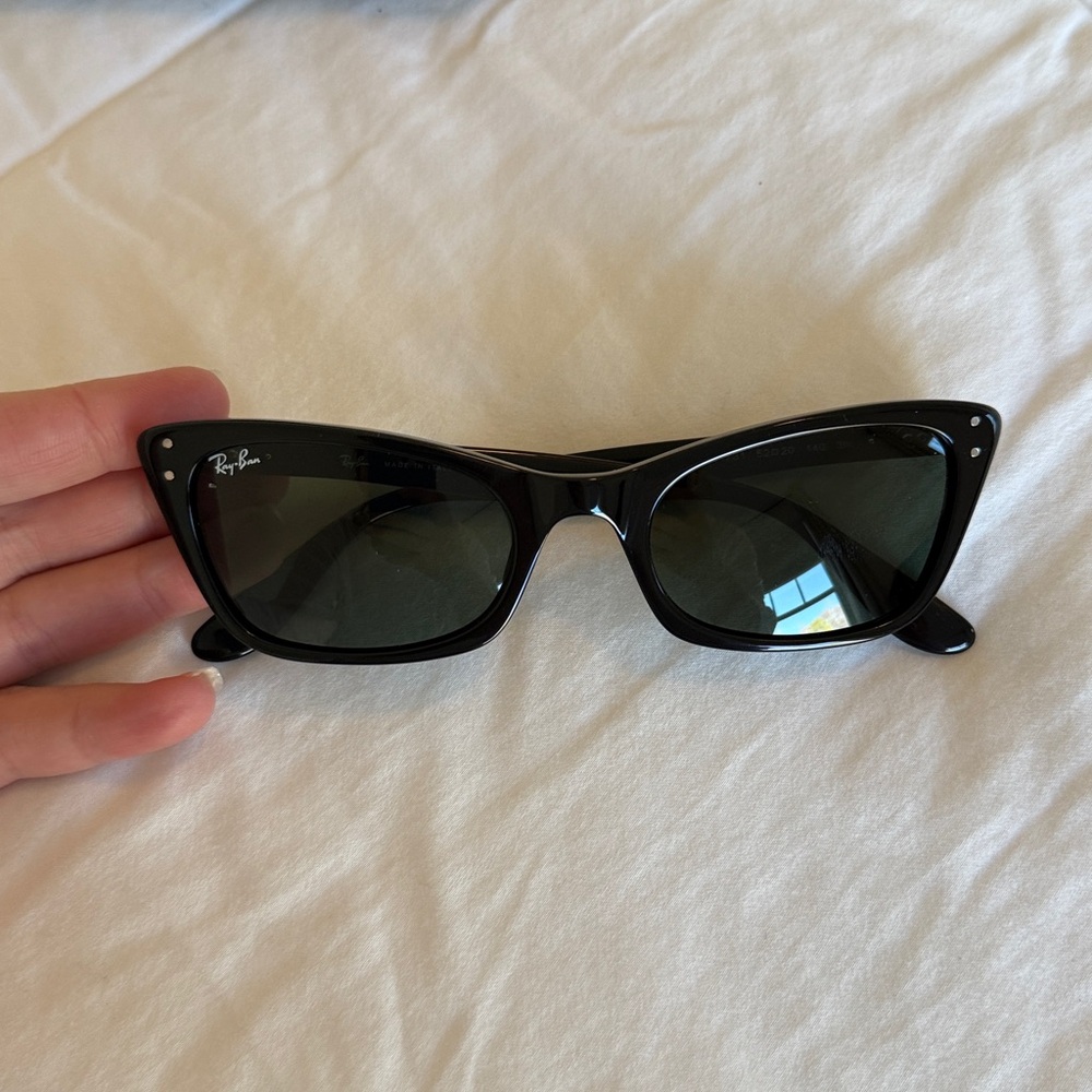 Ray-Ban lady Burbank sunglasses as seen on Hailey Bieber